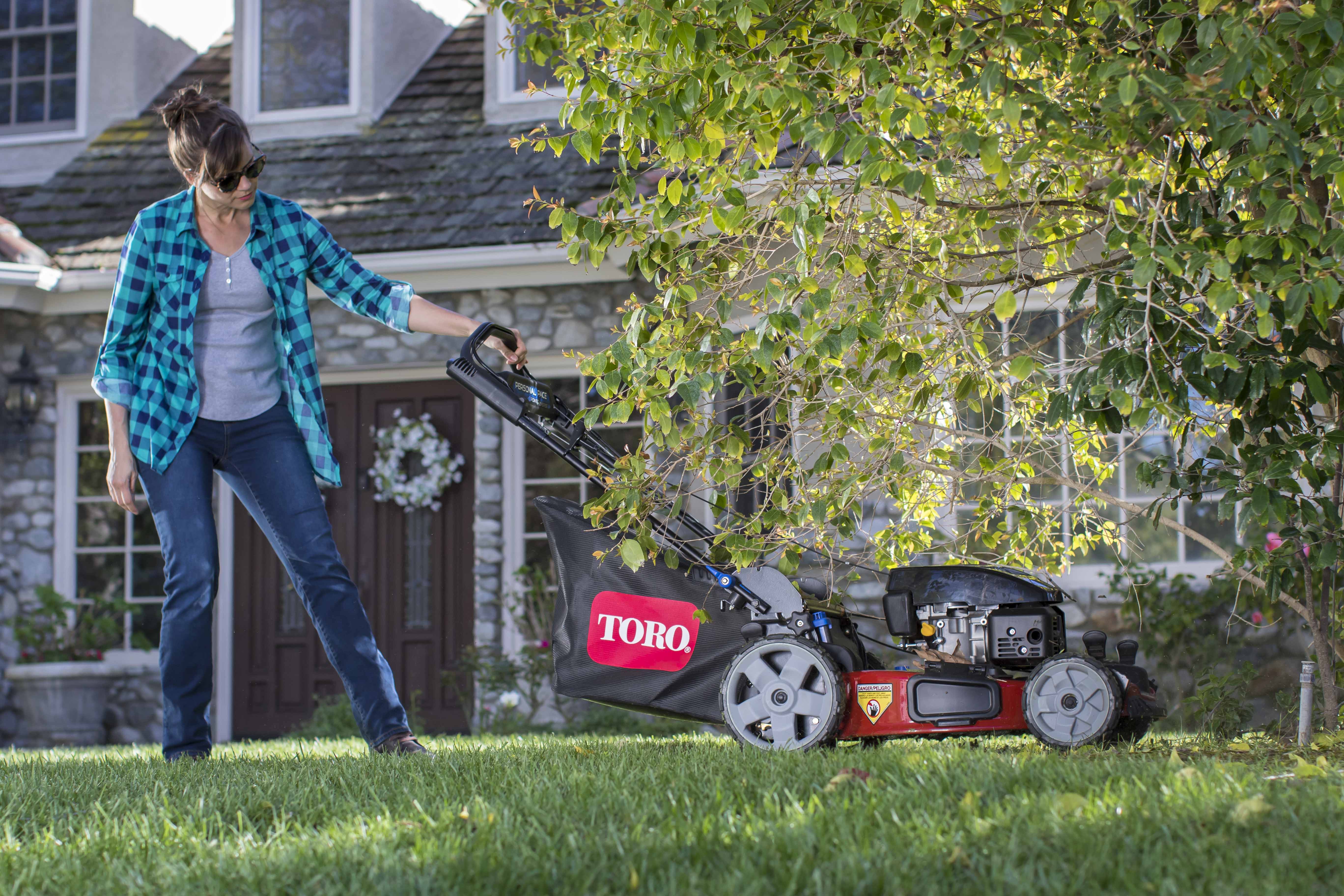 Toro Introduces Recycler Powereverse Personal Pace Mower News And Events Toro Australia